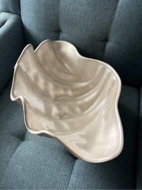 Vintage Clam Shell Bowl | Opalescent Acrylic Shell Bowl